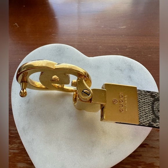 Gucci Authentic womens reversible beige GG Supreme canvas & vibrant pink leather - Picture 6 of 7